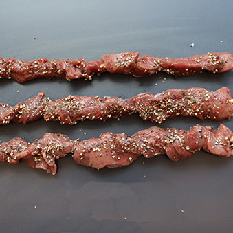 Fackel-Hirsch-gewuerzt